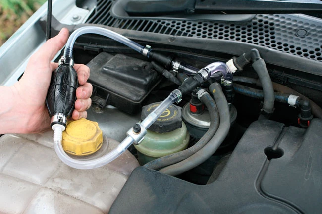 Diesel üzemanyag légtelenítő kézi pumpa készlet - profi - Laser -TS20