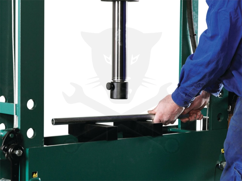 Prés 50 t hidro-pneumatilus lábpedálos - gyors dugattyú - Compac FP 50