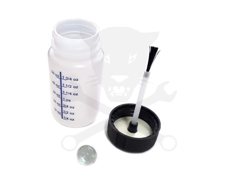 Festéktároló tégely javítófestékhez, ecsettel, üres 60 ml-es