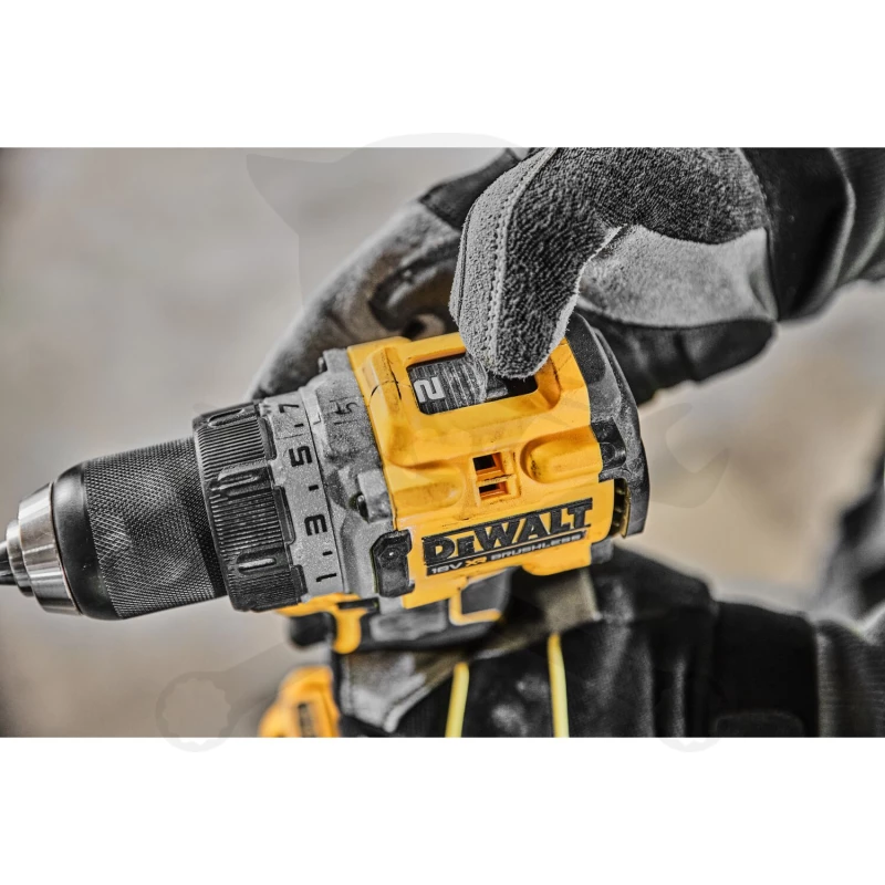 Fúró-csavarozó, akkus 18V 2db 5.0Ah Li-ion - kefementes -  DeWalt