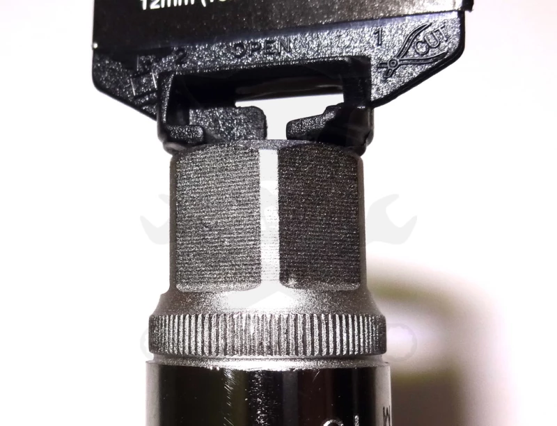 Gyertyakulcs 18 mm 1/2" - gumibetétes kivitel - hatlapú
