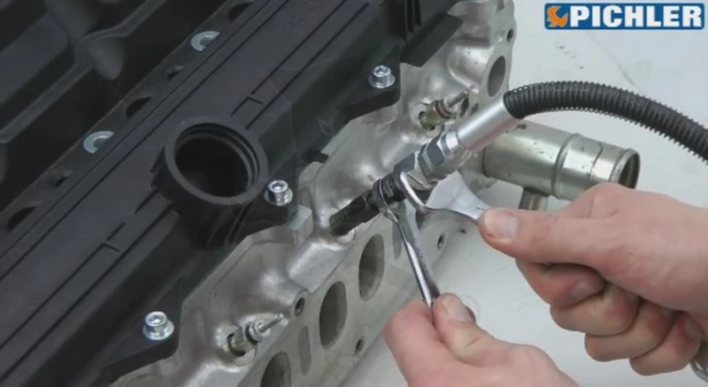 Kompressziómérő diesel Full-Univerzális izzítógyertya-adapter készlet