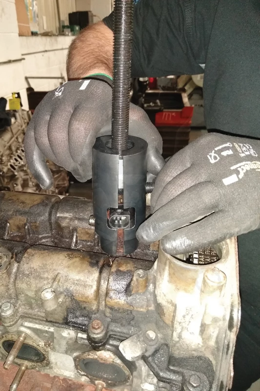 Porlasztó kihúzó készlet - Ford EcoBlue 2.0 Diesel - Laser Tools