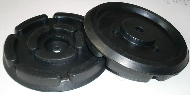 Gumipogácsa csápos emelőhöz 147 mm-es spec. peremes-íves