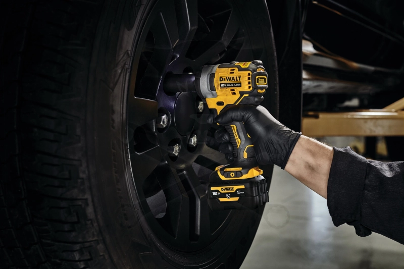 Ütvecsavarozó, akkus 12V 340 Nm 1/2" 1db 5Ah Li-ion - DeWalt