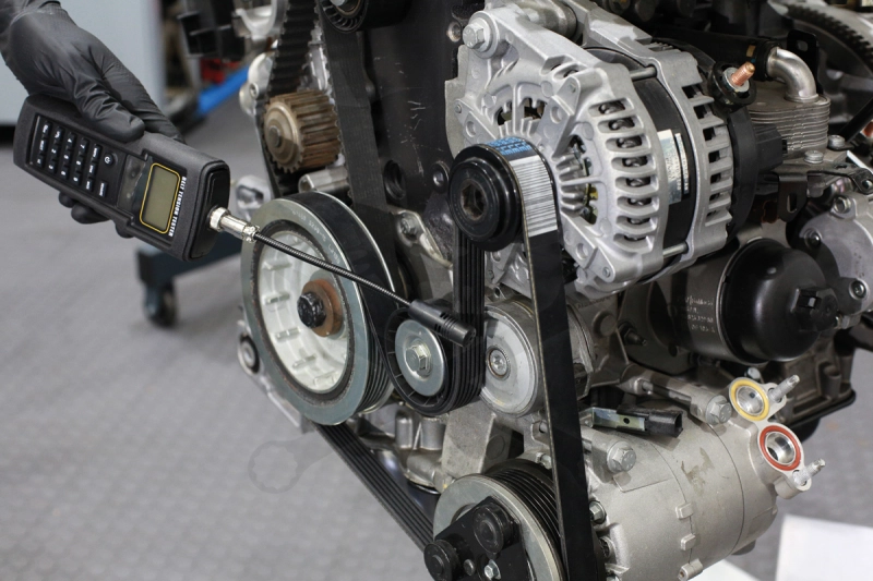 Ékszíjszerelő teszter fogazott V-alakú szíjakhoz 10-600 Hz - Laser