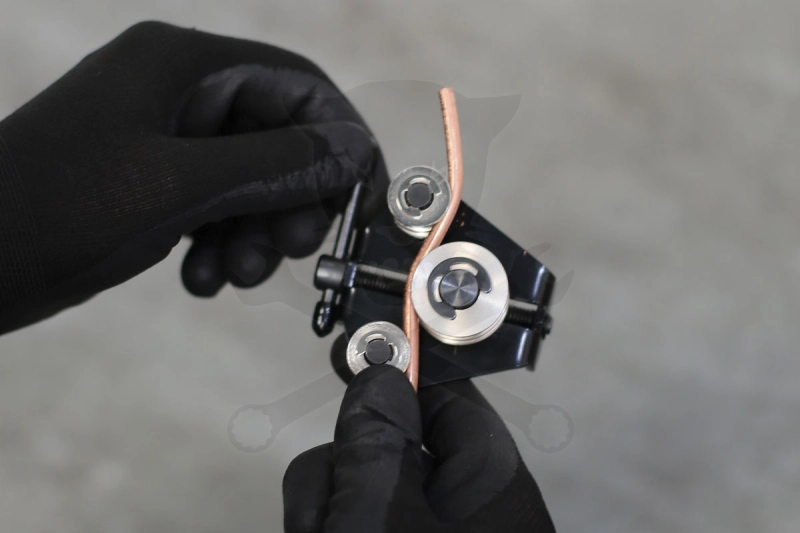 Fékcső hajlító és kiegyenesítő szerszám max.6.35 mm fékcsőhöz - Laser