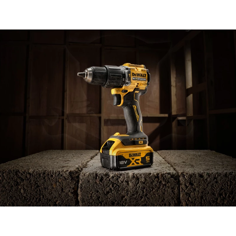 Fúró-csavarozó, akkus 18V 2db 5.0Ah Li-ion - kefementes -  DeWalt