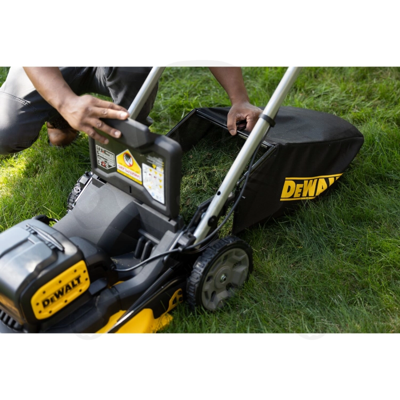 Fűnyíró, akkus 36V=2x18V - 53 cm önjáró  - akku nélkül - DeWalt