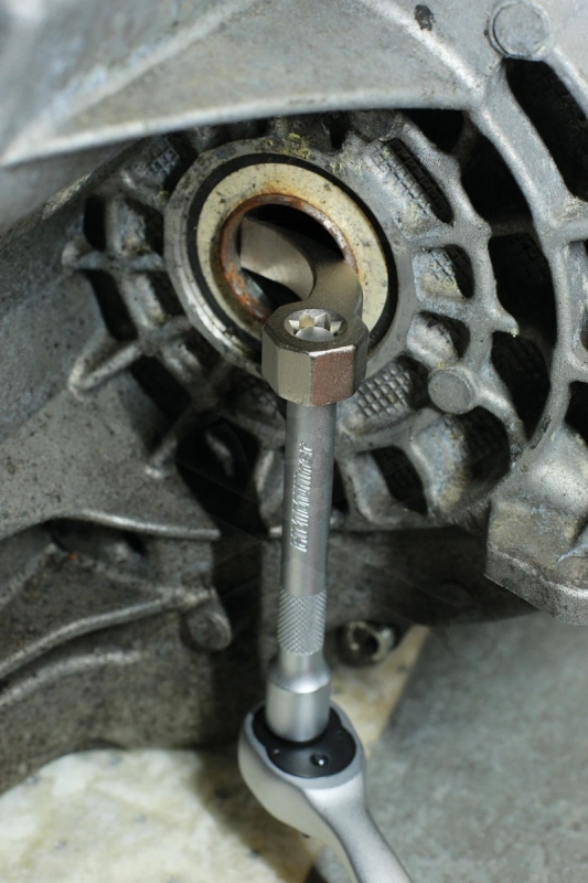 Feszítő szerszám  70 mm hosszú pajszer 3/8" adapter, kerek ívelt vég