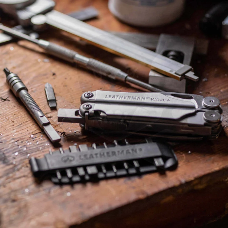 Multifunkciós szerszám Leatherman Wave Plus króm