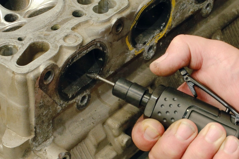 Levegős egyenes csiszológép - turbómaró 25.000 rpm mini 115 mm -