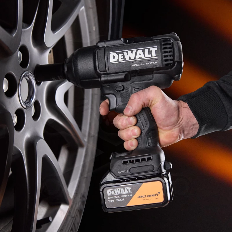 Ütvecsavarozó, akkus 18V 1396 Nm 1/2" gyűrűs 2db 5.0Ah DeWalt - McLarenDCF99MP2T